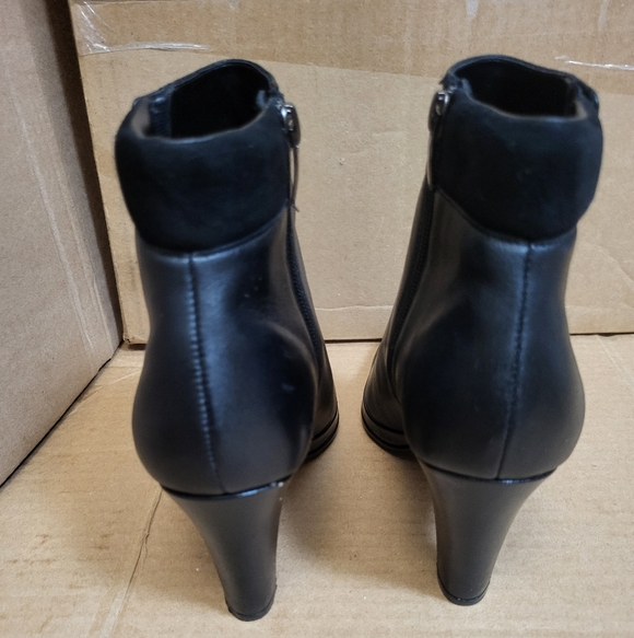 Worthington Black Leather Ankle Boots Women Size 8M - Picture 4 of 13